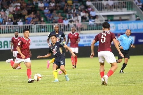 V-League: Hòa TP.HCM ngay trên sân nhà, Hoàng Anh Gia Lai rớt top 8