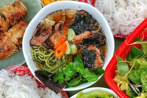 Dạo quanh Hà Nội thưởng thức ẩm thực phố cổ