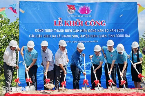 Nhiều hoạt động ý nghĩa tại hành trình Theo dấu chân Người