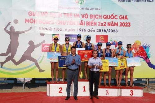 Giải vô địch trẻ và vô địch quốc gia môn bóng chuyền bãi biển 2x2: Sanvinest Khánh Hòa giành huy chương Vàng cả nam, nữ