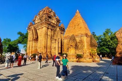 Số hóa di sản văn hóa