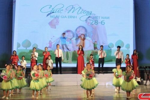 Chương trình nghệ thuật 'Niềm vui gia đình'