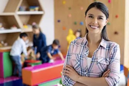 Giáo viên tự ý nghỉ dạy bị kỷ luật ra sao?
