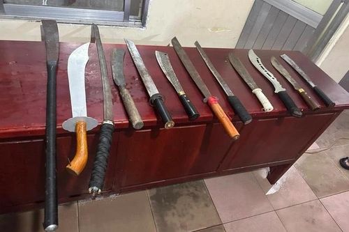 Bình Dương: Triệu tập nhóm thanh thiếu niên chuẩn bị hung khí tham gia hỗn chiến
