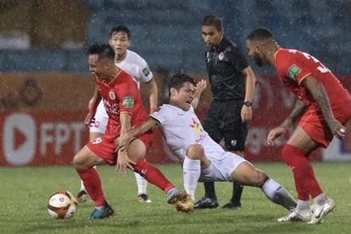 Video trận Công an Hà Nội đánh bại Hà Tĩnh, lên đỉnh bảng V-League