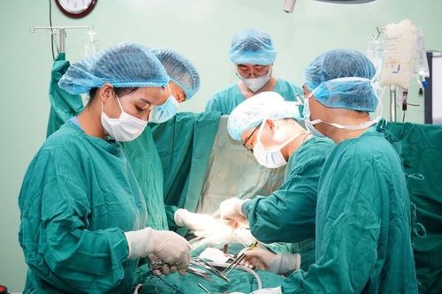 Cứu sống trẻ 44 tháng tuổi bị vỡ tim