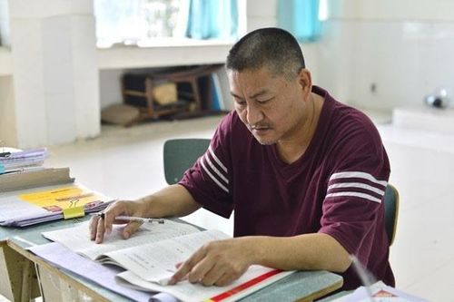 Người đàn ông thi gaokao 27 lần ở Trung Quốc lại trượt đại học