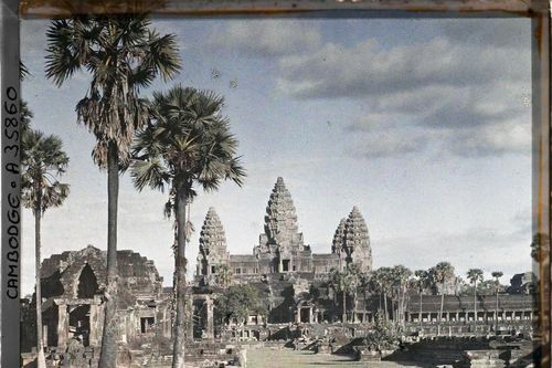 Loạt ảnh màu đặc biệt về kỳ quan Angkor Wat một thế kỷ trước (1)