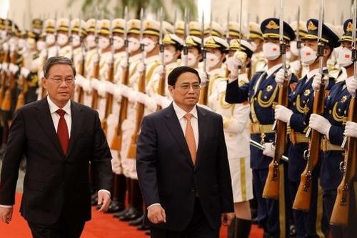 Lễ đón chính thức Thủ tướng Chính phủ Phạm Minh Chính tại Đại lễ đường Nhân dân Trung Quốc