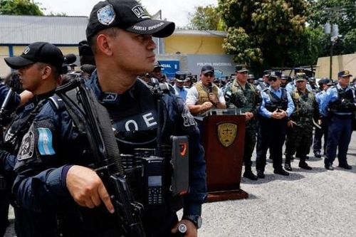 Honduras ngay lập tức ban bố lệnh giới nghiêm sau vụ xả xúng làm hơn 20 người chết