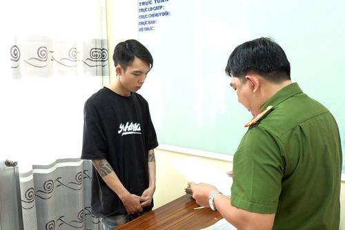 Bắt tạm giam 2 thanh niên sử dụng hung khí để giải quyết mâu thuẫn