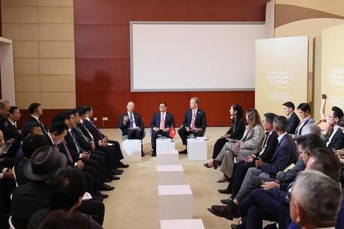 Việt Nam là một trong những điểm sáng phục hồi kinh tế của khu vực