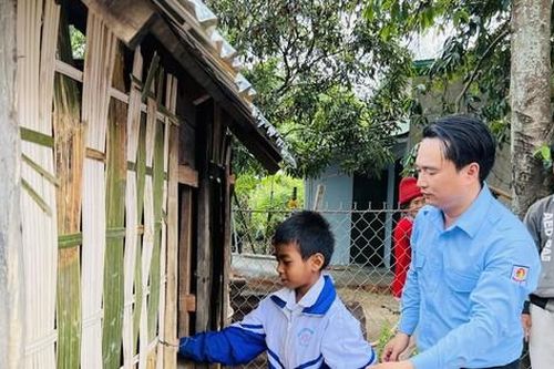 Trao cơ hội cho học sinh nghèo Tây Nguyên