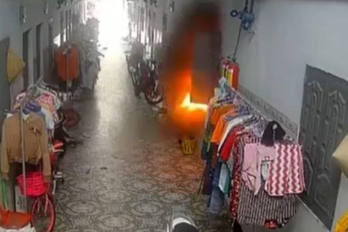 Cục sạc dự phòng phát nổ trong phòng trọ ở Bình Dương