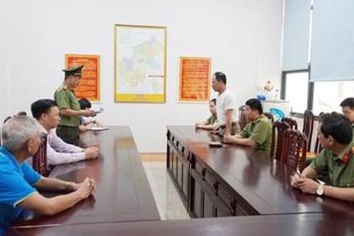 Vụ cán bộ cưỡng đoạt 200 triệu đồng để làm 'sổ đỏ' ở Hà Giang: Bắt thêm 1 bị can