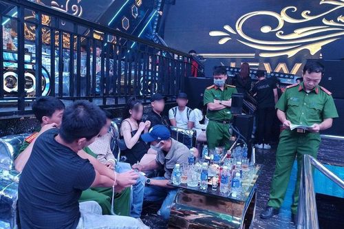 Phát hiện hàng chục người trong quán bar New Dahlia dương tính với ma túy