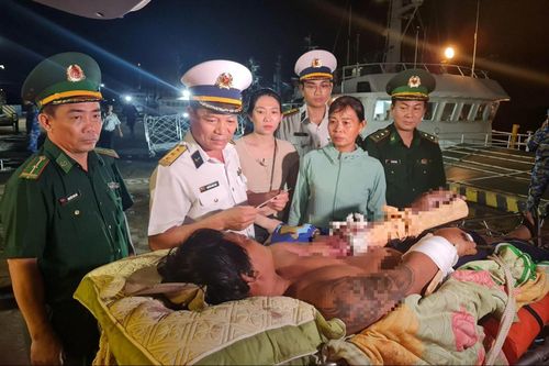 Hải đoàn 129 cấp cứu, hỗ trợ kịp thời ngư dân trên biển