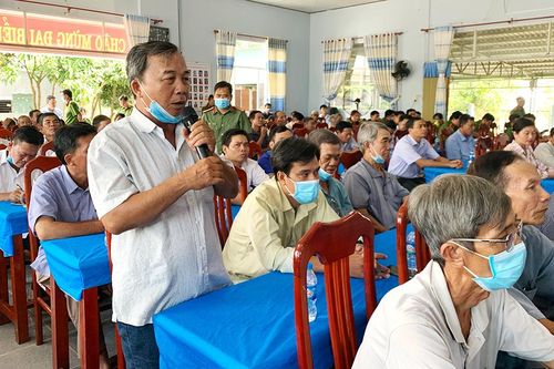 Công an huyện Chợ Mới lắng nghe ý kiến nhân dân
