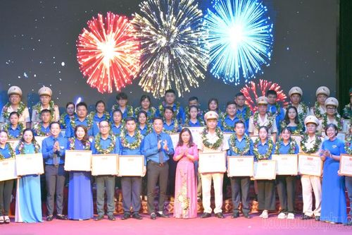 Tuyên dương 65 thanh niên tiên tiến làm theo lời Bác năm 2023