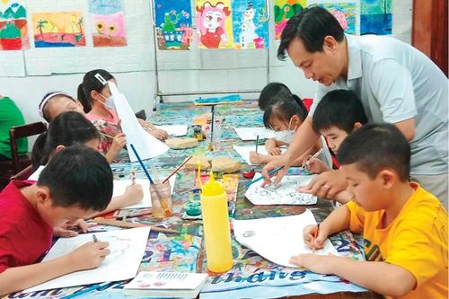 Mở cửa trường học trong dịp hè