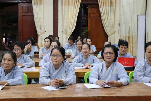 Chùa Phật Ân mở lớp giáo lý căn bản hàng tuần cho Phật tử sau thời gian bị gián đoạn