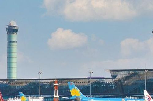 Bộ GTVT không đồng ý bỏ giá trần vé máy bay