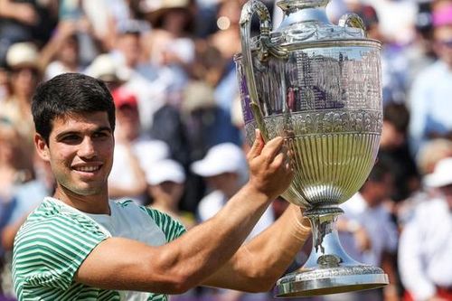Carlos Alcaraz vô địch giải Queen's Club Championship