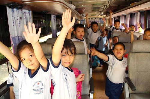 Bỏ quên học sinh trên xe: Cần có quy định từng phần trách nhiệm