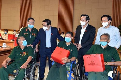 Tổ chức chuỗi hoạt động tri ân người có công nhân kỷ niệm ngày Thương binh - Liệt sĩ