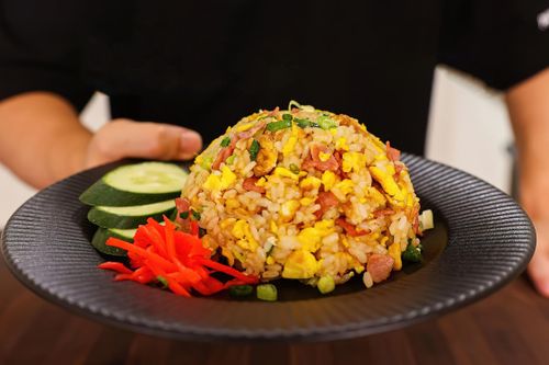 10 phút làm cơm chiên kiểu Nhật