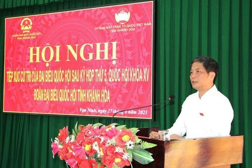 Trưởng Ban Kinh tế Trung ương tiếp xúc cử tri tỉnh Khánh Hòa