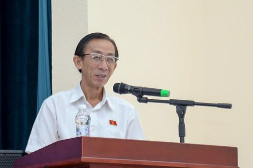 ĐBQH Trần Hoàng Ngân nói về việc cán bộ sợ sai