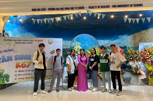 Cô gái Cao Lan yêu khoa học và đường dẫn đến thủ khoa Địa chất