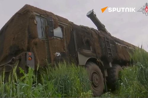 Video Iskander dùng tên lửa tầm xa diệt mục tiêu chiến lược