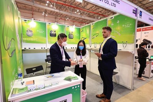 Hơn 550 doanh nghiệp tham gia trưng bày tại Triển lãm quốc tế Điện tử & Thiết bị Thông minh
