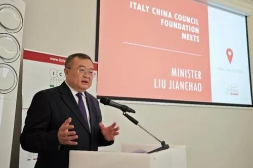 Lãnh đạo Mỹ-Italy điện đàm, quan chức Trung Quốc tới Milan