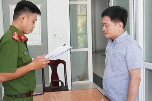Bắt đối tượng lừa 'hô biến' đất trồng lúa, hoa màu thành đất ở để chiếm đoạt tiền