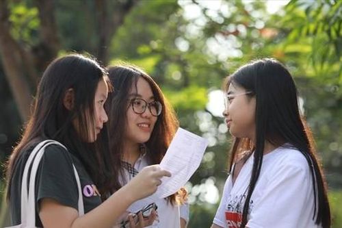Giáo viên Ngữ văn: Không nên xem, tin vào bói đề vì... rất nguy hiểm