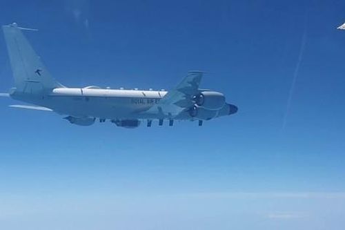 Nga điều hai tiêm kích Su-27 chặn máy bay do thám Anh trên Biển Đen
