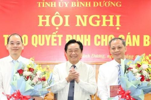 Tỉnh ủy Bình Dương trao các quyết định về công tác cán bộ