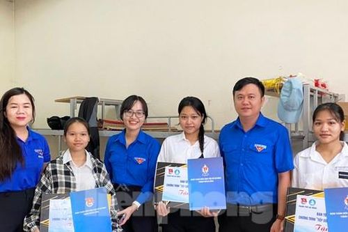 Đà Nẵng tiếp sức sĩ tử người Cơ Tu