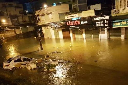 Cảnh báo hàng chục vị trí hễ mưa lớn là ngập ở TP Bảo Lộc