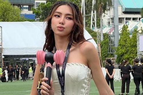 Hồi hộp chờ dán nhãn độ tuổi xem BlackPink ở Mỹ Đình