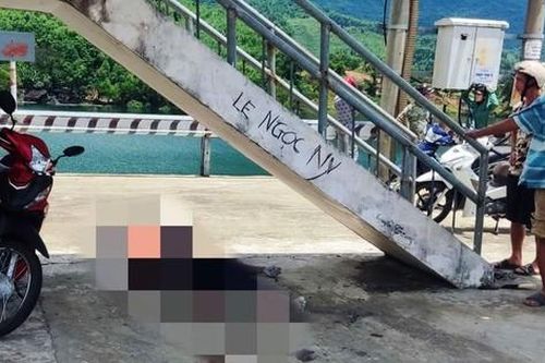 Phát hiện thi thể nam thanh niên nổi tại đập tràn hồ thủy lợi ở TT-Huế