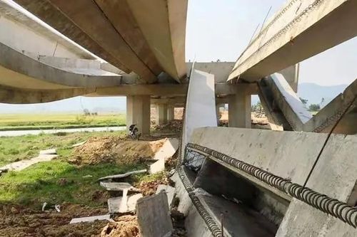 Thủ tướng yêu cầu kiểm tra dự án cao tốc qua Nghệ An sau vụ sập dầm cầu