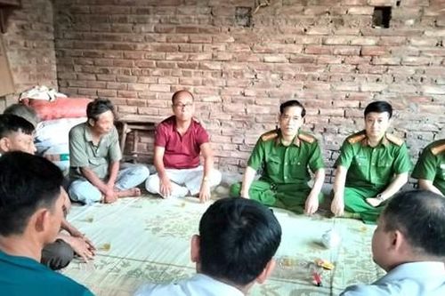 Công an huyện Mỹ Đức xin lỗi gia đình nuôi hai con dê bị bắn chết