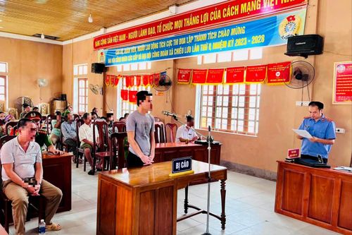 TAND huyện Kỳ Sơn xét xử lưu động 2 vụ án về ma túy
