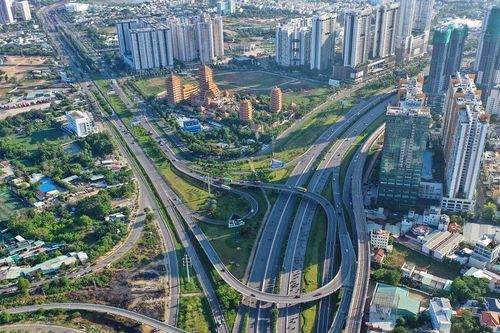 Chủ tịch TP.HCM: 'Triển khai cơ chế, chính sách đặc thù với tâm thế cao nhất'