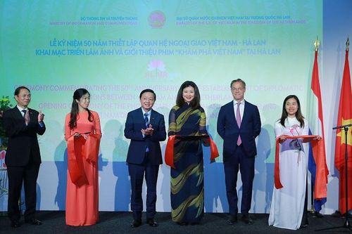 Khai mạc Triển lãm Ảnh và Giới thiệu phim 'Khám phá Việt Nam' tại Hà Lan