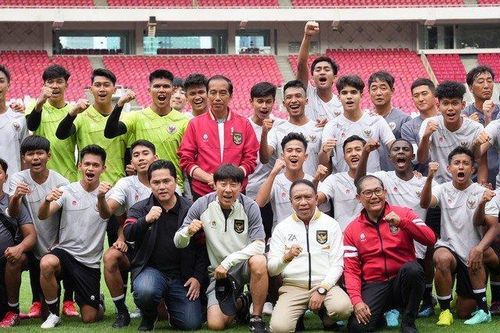 'Săn hụt' Messi, Indonesia khao khát mời Ronaldo đá giao hữu